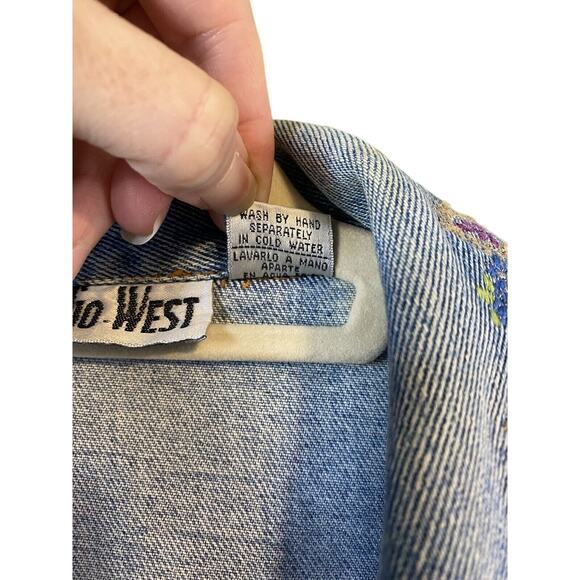 Vintage Jean Jacket Womens Size Medium Country Rodeo Western Paisley Denim Coat - Picture 8 of 11